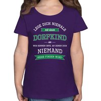 Shirtracer T-Shirt Lege dich niemals mit einem Dorfkind an Statement Sprüche Kinder von Shirtracer