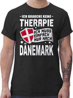 T-Shirt Herren - Länder Fahnen und Flaggen - Ich Brauche Keine Therapie Ich muss einfach nur nach Dänemark - weiß - XL - Schwarz - Shirt männer Souvenirs t-Shirts Therapie… tischert Funshirts von Shirtracer