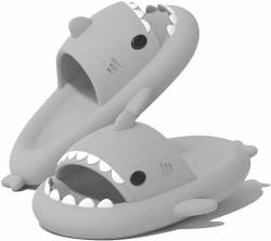 Sisttke Shark Slides Herren Damen Hai Hausschuhe Badeschuhe Cloud Badelatschen Sommer rutschfeste Pantoletten Badeschlappen Home Slippers,L-Grau-B,36/37 EU von Sisttke