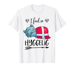 I Feel So Hyggelig Katze mit Decke Winter Dänemark Urlaub T-Shirt von Skandimaniac