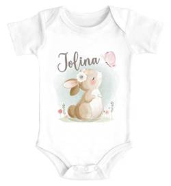SpecialMe® Baby Body mit Namen Tiermotive Bär Hase Fuchs personalisierte Geschenke für Neugeborene Kurzarm Bio Baumwolle Hase weiß 12-18 Monate von SpecialMe