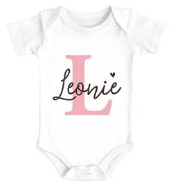 SpecialMe® Baby Body mit Namen personalisiert Herz Initiale Anfangsbuchstabe Geschenk Geburt Kurzarm Bio Baumwolle Mädchen weiß 0-3 Monate von SpecialMe