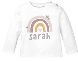 SpecialMe® Baby Langarmshirt mit Namen personalisiert Regenbogen Scandi Stil Mädchen Jungen Bio-Baumwolle weiß 80/86 (10-15 Monate) von SpecialMe