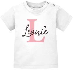 SpecialMe® Baby T-Shirt mit Namen personalisiert Herz Initiale Anfangsbuchstabe Geschenk Geburt Junge Mädchen Kurzarm Bio-Baumwolle Mädchen weiß 80/86 (10-15 Monate) von SpecialMe