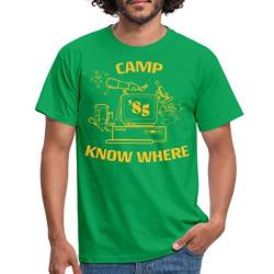 Spreadshirt Stranger Things Camp Know Where `85 Summer Camp Männer T-Shirt, 3XL, Kelly Green von Spreadshirt