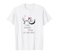 Ein Lächeln ist das schönste was man tragen kann T-Shirt von Spruch Sprüche Lifestyle Leben Statement Aussage