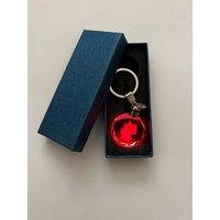 Stelby Schlüsselanhänger Deutschland Landkarte Schlüsselanhänger LED Multicolor mit Geschenkbox von Stelby