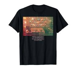 Netflix Stranger Weihnachten Things Lights Portrait T-Shirt von Stranger Things