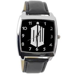 Taport® Quadratische Armbanduhr aus schwarzem Echtleder für Dr. Who-Fans von TAPORT
