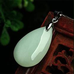 TIANHEY Jade Smaragd Glück Wassertropfen Perlenanhänger Charm Schmuck Modeaccessoires Handgeschnitztes Amulett für Mann und Frau Geschenke von TIANHEY