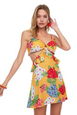 Trendyol Damen Blumenmuster Ausgeschnitten Detailliertes Viskose-strandkleid Dress, Gelb, 36 EU von TRENDYOL
