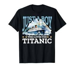 Junge, der die Titanic liebt - Kreuzfahrtschiff-Liebhaber T-Shirt von The Titanic Lovers