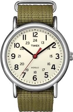 Timex Weekender T2N651 Armbanduhr, 38 mm, cremefarbenes Zifferblatt und olivgrünes Armband von Timex