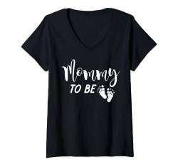 Damen Mommy Umstandsshirt – Mommy To Be T-Shirt mit V-Ausschnitt von To Be Pregnancy Tees