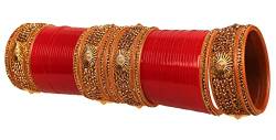 Touchstone NEU Hochzeitsgeschmack, der Blushing Bridal Vibes neu definiert, goldene Funkeln, heißes Rot, Designer-Schmuck, ausgefallenes, unvermeidliches, symbolisches Suhag Choora-Set für Frauen von Touchstone