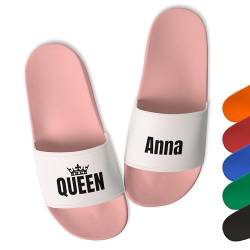 Lustige Badelatschen für Damen & Herren personalisiert „King & Queen Wunschname“ – Schlappen personalisiert mit Namen Badeschlappen für Pärchen Sommer - Geschenke Männer Frauen (Rosa, Gr. 41) von True Statements