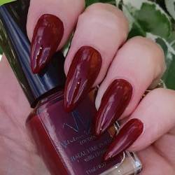 Vivien Kondor Henna Halal Permeable Nagellack (HA19 Granat) von VK Vivien Kondor London