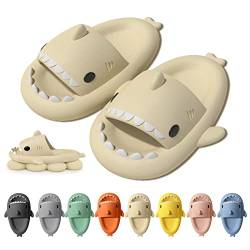 Vertvie Unisex Hai Hausschuhe, Damen Badeschuhe, Herren Shark Slippers, rutschfest Cloud Slides, Open Toe Strand Soft Badelatschen, Shark Badeschlappen, Niedliche Cartoon Sandalen(38/39，Creme von Vertvie