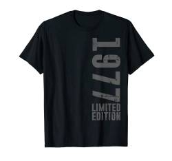 Geburtstag Design Limited Edition und Vintage, geboren im Jahr 1977 T-Shirt von Vintage - Retro Limited Edition Design