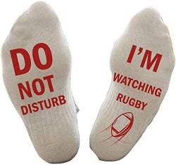 „Do Not Disturb,I'm Watching“ Rugby-Socken, lustige Buchstaben-Druck-Hausschuh-Socken, lustige Sprüche, Baumwoll-Socken für Männer und Frauen Gr. Einheitsgröße, weiß von Wansruee