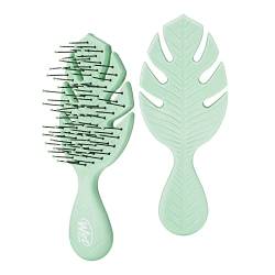 Wet Brush Go Green Mini Detangler Hairbrush Travel Sized UltraSoft Intelliflex Bristles Minimizes Pain Green von Wet Brush