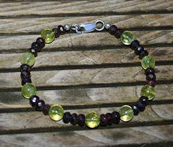 World Wide Gems Peridot and Garnet Bracelet for Men 8mm Code- WAR6024 von World Wide Gems