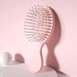 Kopfhaut Massagebürste perfekt für To Go von Wsehnga