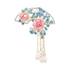 Brosche, elegante Cheongsam-Cheongsam-Knopfleisten-Corsage, Perlen-elegante Quasten-Fächer-Blumenbrosche (D 7 x 5 cm) von XqmarT