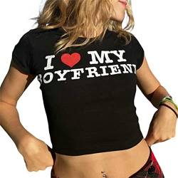 Damen Basic Slim Fit T-Shirt Tops Kurzarm Y2K Tops Valentinstag Brief "I Love My Boyfriend" Print Crop Tops Club Party Streetwear, Schwarz , Small von YILEEGOO