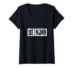 Be Kind Spruch Grafik Statement Inspiration Geschenk Lehrer T-Shirt mit V-Ausschnitt von YO! Diese Klamotten