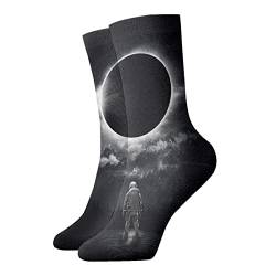 ZORIN Lässige Neuheit Crew Socken 30,5 cm Astronaut Raumfahrer Mond Planet Volldruck Joggen Laufen Fitness Sport Yoga Gym Mode Socke für Männer Frauen Mädchen Junge, weiß, One size von ZORIN