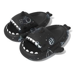 Zureto Shark Slides Original, Unisex Sharky Chanclas, Cloud Shark Home Spa Hausschuhe Sandalen (Starry Sky Black, adult, women, numeric_44, numeric_range, eu_footwear_size_system, numeric_45, medium) von Zureto