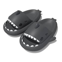 Zureto Sharkies Shoes, Cute Cloudy Shark Slides Erwachsene, Shark Two-Tone Hausschuhe Unisex (Black, adult, women, numeric_46, numeric_range, eu_footwear_size_system, numeric_47, medium) von Zureto