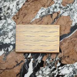 b behover. Luxury Gold Credit Card Holder Pattern - Durable Card Wallet with Anti Skim von b behover.