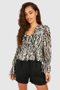 Womens Zebra Satin Ruffle Blouse - Black - 10, Black von boohoo