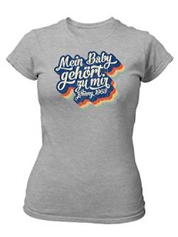 clothinx Mein Baby Gehört zu Mir | Kult Film Motiv der 80er Jahre | Frances und Johnny Tanzwettbewerb | Liebevoll gestaltetes Disco Fever Design Damen T-Shirt Fit Grau Gr. L von clothinx