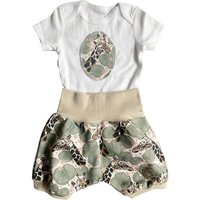 kennydoo Body & Shorts Kinder- Baby Set "Giraffe" grün/beige (2 teilig) mit niedlichem Design von kennydoo