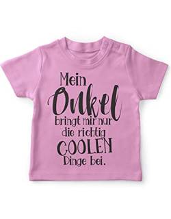 miKalino Baby/Kinder T-Shirt mit Spruch für Jungen Mädchen Unisex Kurzarm Mein Onkel bringt Mir nur die coolen Dinge bei | handbedruckt in Deutschland, Farbe:rosa, Grösse:56-62 von miKalino