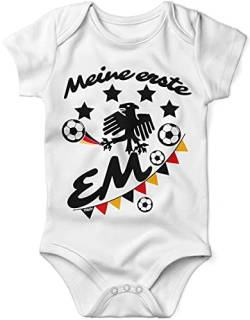 miKalino Babybody mit Spruch für Jungen Mädchen Unisex Kurzarm Meine erste EM | handbedruckt in Deutschland, Farbe:Weiss, Grösse:62 von miKalino