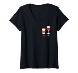 Damen AM Coffee PM wine. Morgens Kaffee und Abends Wein. Drink Fun T-Shirt mit V-Ausschnitt von mr.goodshirts