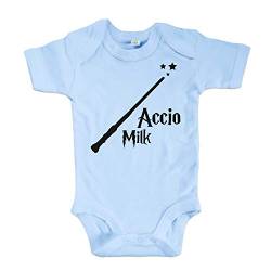 net-shirts Organic Baby Body mit Accio Milk Aufdruck Spruch Motiv süß Cute Strampler aus Bio-Baumwolle Inspired by Harry Potter, Größe 0-3 Monate, hellblau von net-shirts