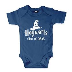 net-shirts Organic Baby Body mit Hogwarts Class of 2035 Aufdruck Spruch lustig Strampler Babybekleidung aus Bio-Baumwolle mit Zertifikat Inspired by Harry Potter, Größe 0-3 Monate, Navy von net-shirts