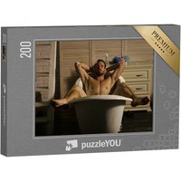 puzzleYOU Puzzle Sexy: Entspannter Mann in der Badewanne, 200 Puzzleteile, puzzleYOU-Kollektionen Erotik von puzzleYOU