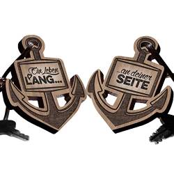 schenkYOU Premium Schlüsselanhänger Set aus Nussbaumholz vorgraviert Anker - personalisierte Geschenkidee - Gravur „Ein Leben lang.“ von schenkYOU