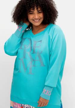 Große Größen: Sweatshirt mit Glitzer-Frontdruck und V-Ausschnitt, türkis, Gr.52 von sheego loves miss goodlife