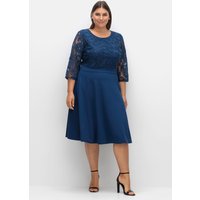 Große Größen: Cocktailkleid mit Zierbortenstickerei am Oberteil, blau, Gr.40-58 von sheego