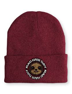 tshirtladen Bad Hair Day Faultier Statement Beanie Mütze mit Spruch, Farbe: Bordeaux von tshirtladen