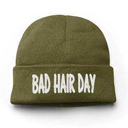 tshirtladen Mütze Bad Hair Day Wintermütze Unisex Beanie für Damen und Herren, Farbe: Olive von tshirtladen